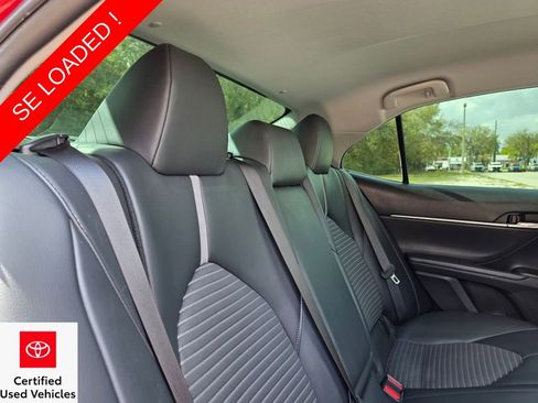 Certified 2022 Toyota Camry SE image 18