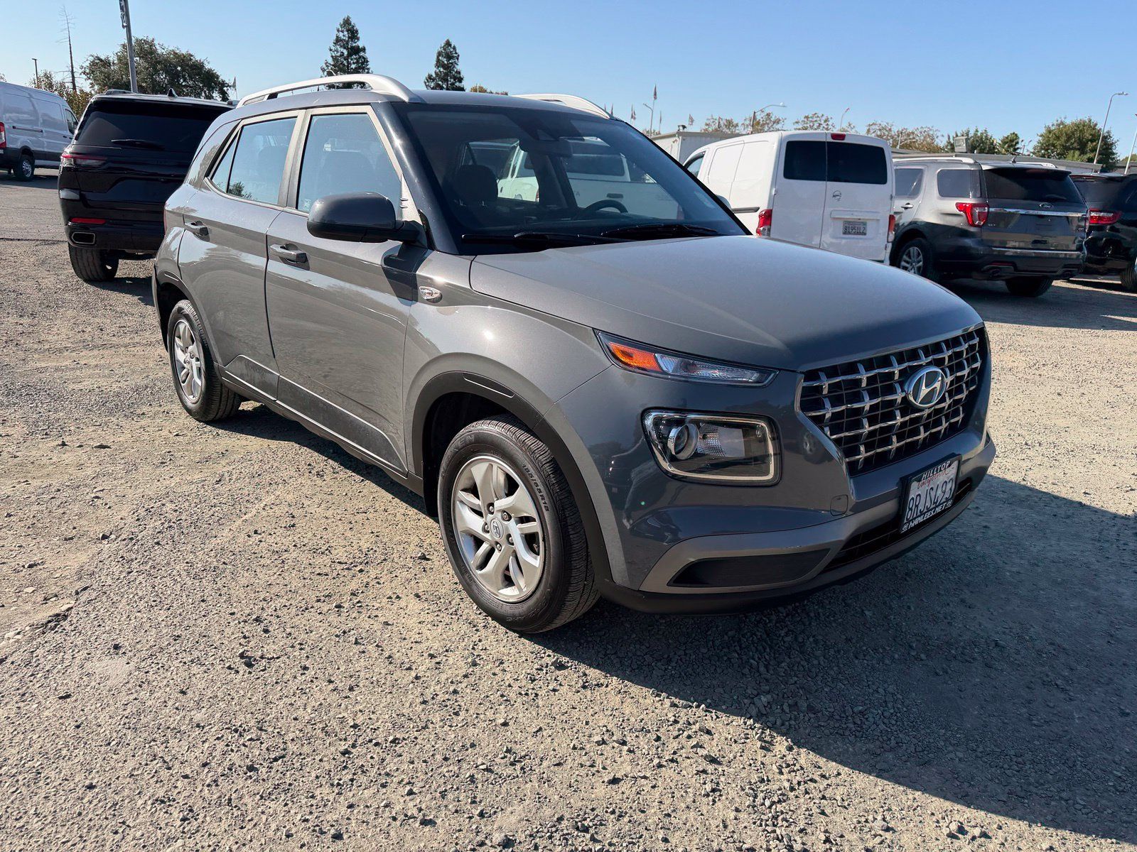 Used 2020 Hyundai Venue SEL FWD image 7