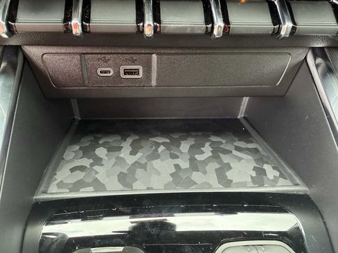 New 2026 GMC Canyon Elevation w/ Convenience Package RWD image 8