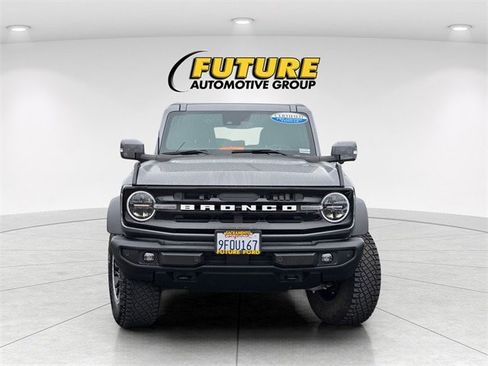 Certified 2023 Ford Bronco Outer Banks w/ Sasquatch Package image 2