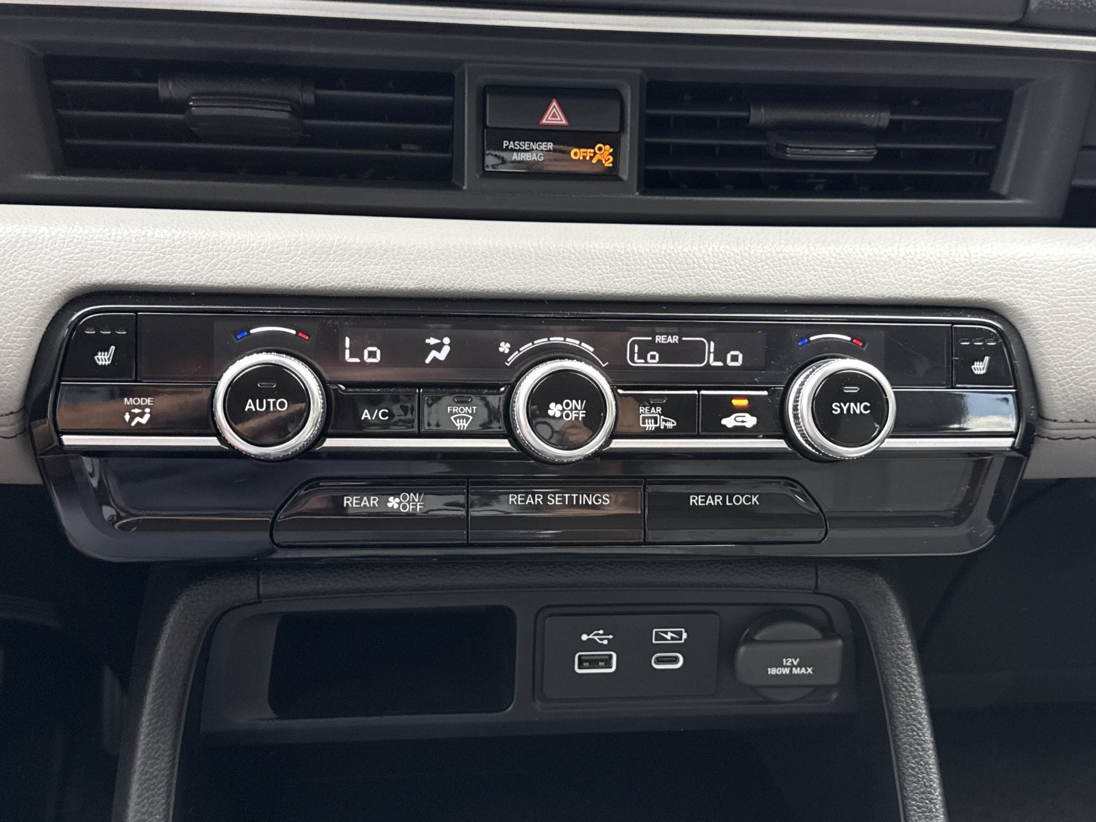Used 2023 Honda Pilot Touring image 28