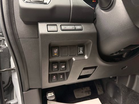 Used 2024 Nissan Frontier PRO-4X w/ Pro Premium Package image 45