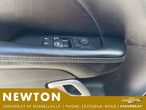 Used 2017 Dodge Challenger SXT Plus RWD image 8