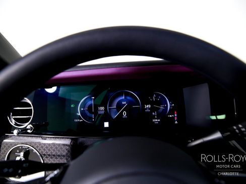 Used 2026 Rolls-Royce Cullinan Black Badge image 14