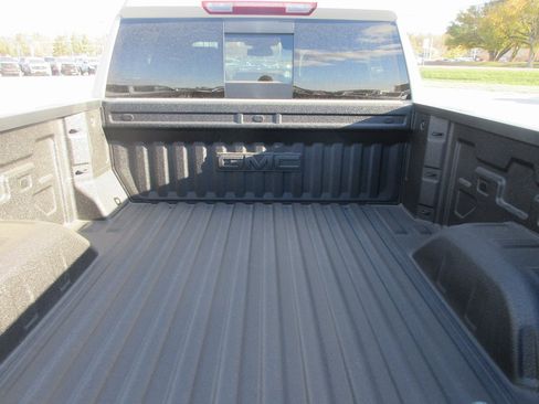 New 2026 GMC Sierra 1500 AT4 image 7