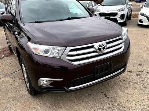 Used 2013 Toyota Highlander Limited image 3