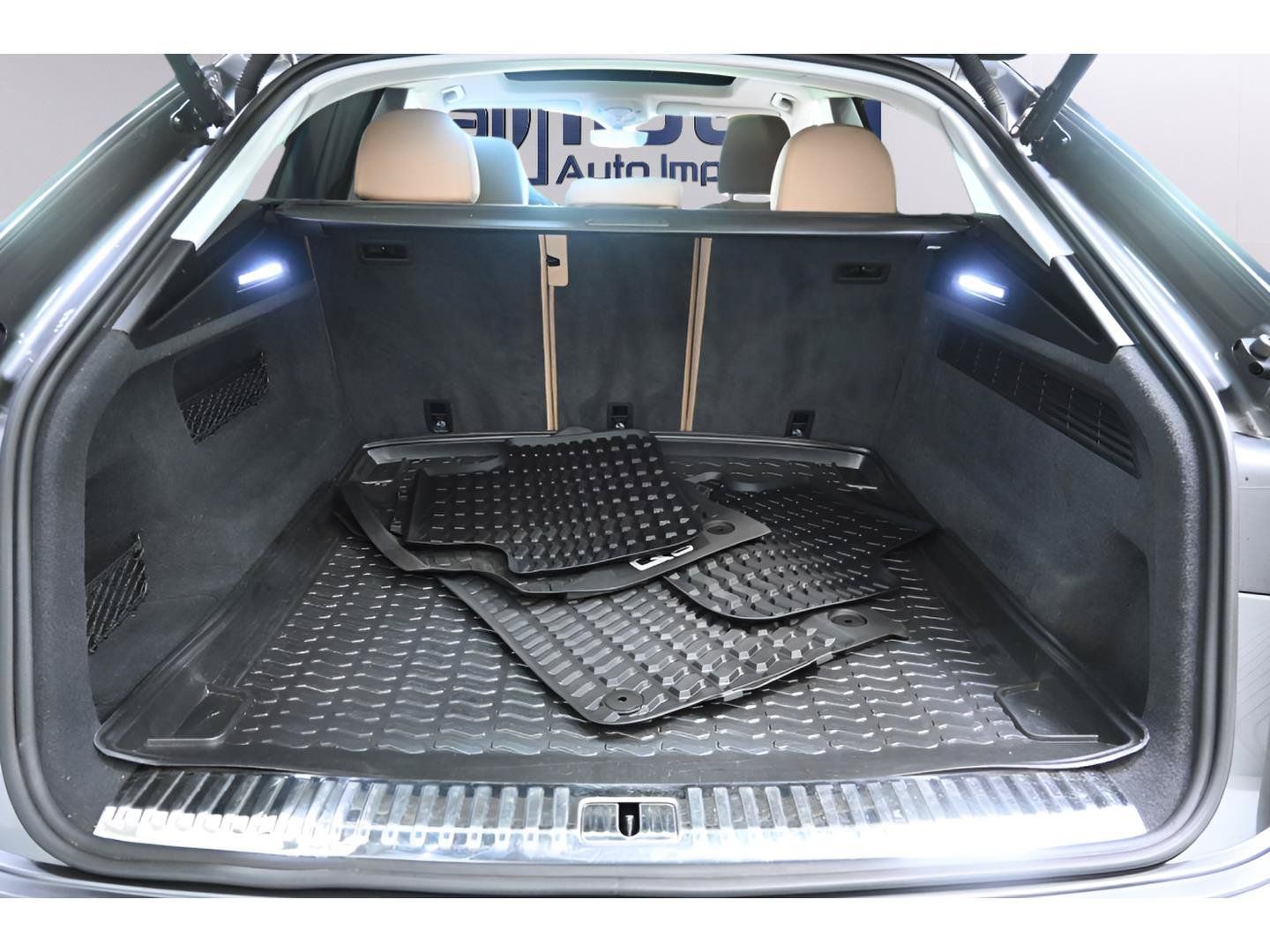 Used 2021 Audi Q8 Prestige AWD/4WD image 15