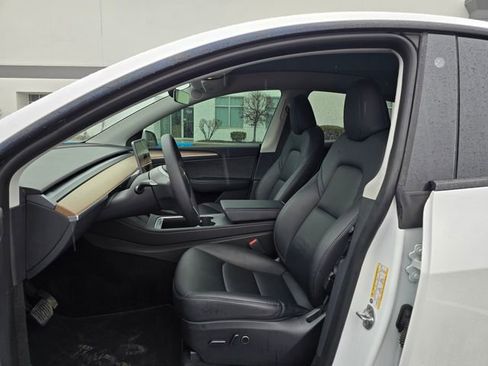 Used 2023 Tesla Model Y Long Range image 16