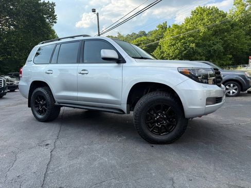 Used 2009 Toyota Land Cruiser image 14