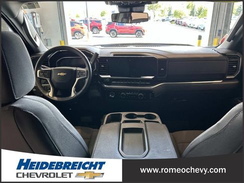 Used 2024 Chevrolet Silverado 1500 LT AWD/4WD image 16