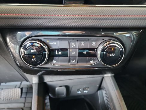 Used 2024 Chevrolet TrailBlazer RS w/ Convenience Package FWD image 27