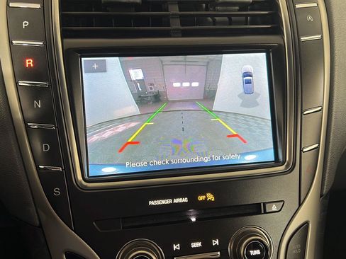 Used 2019 Lincoln Nautilus Reserve AWD/4WD image 10
