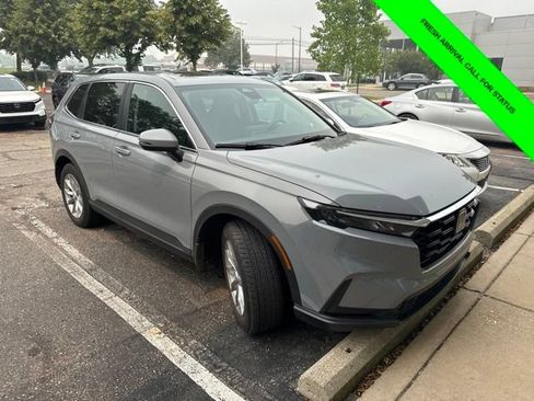 Used 2023 Honda CR-V EX image 6