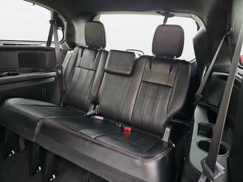 Used 2017 Dodge Grand Caravan GT FWD image 22