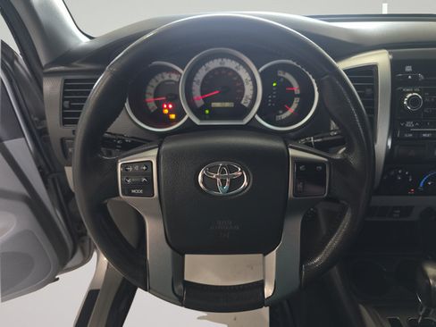 Used 2012 Toyota Tacoma 4x4 Double Cab w/ SR5 Pkg image 12