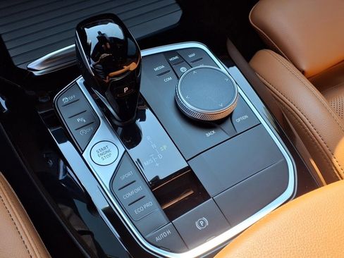 Used 2023 BMW X3 sDrive30i w/ Convenience Package image 9