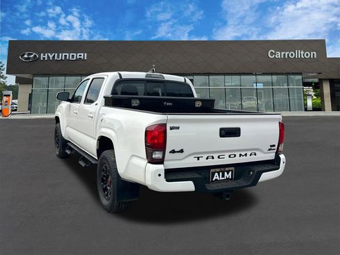 Used 2022 Toyota Tacoma SR AWD/4WD image 7