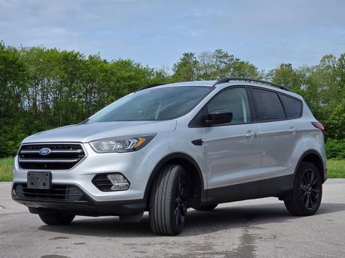 Used 2019 Ford Escape SE FWD image 19