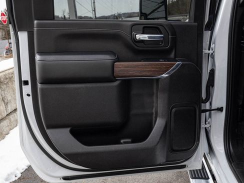 Used 2023 Chevrolet Silverado 2500 High Country image 14