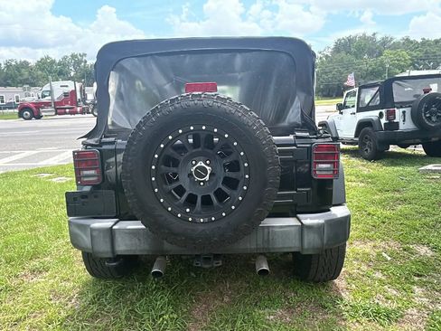 Used 2016 Jeep Wrangler Unlimited Sport w/ Max Tow Package AWD/4WD image 5