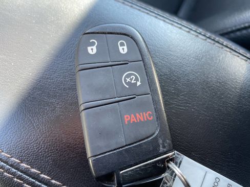 Used 2022 Jeep Compass Limited image 25