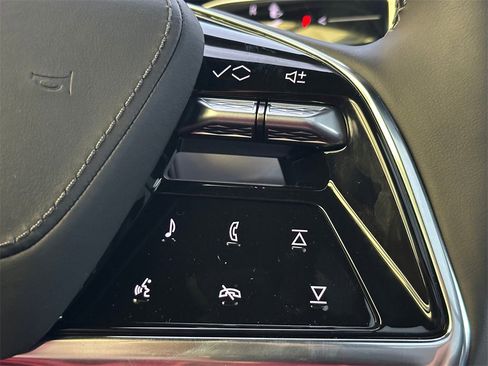 New 2026 Cadillac Vistiq Premium Luxury image 35