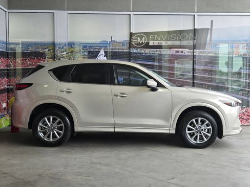 Used 2025 MAZDA CX-5 AWD 2.5 S w/ Preferred Package image 4