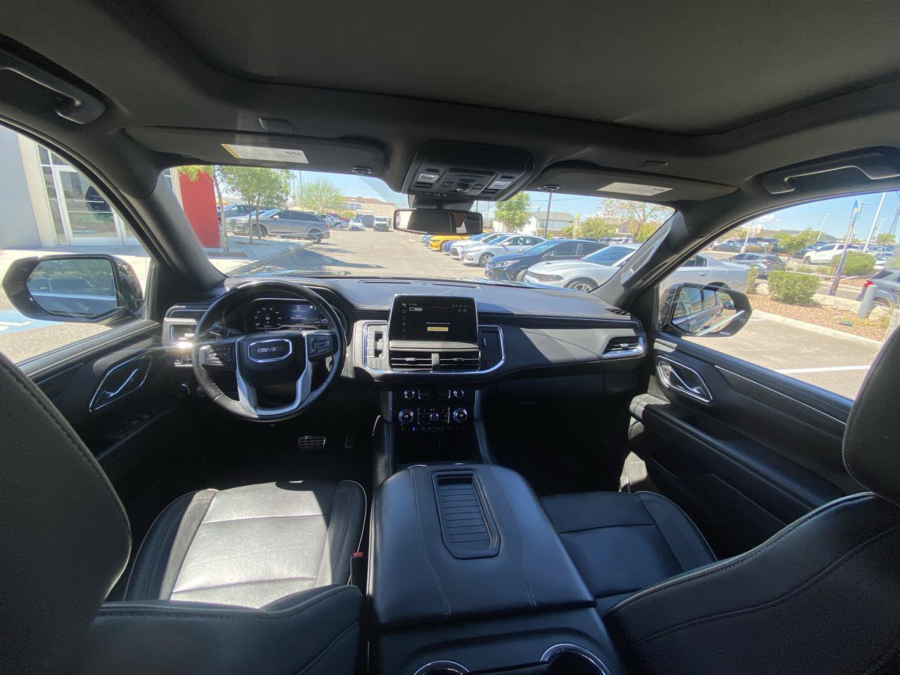 Used 2023 GMC Yukon XL SLT w/ SLT Premium Package AWD/4WD image 26