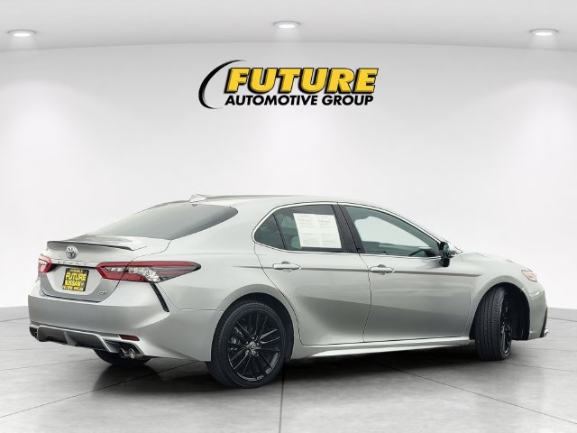 Used 2021 Toyota Camry XSE w/ Carpet Mat Package (TMS) FWD image 4