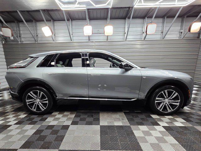 Used 2024 Cadillac Lyriq Luxury w/ LPO, Floor Liner Package AWD/4WD image 10
