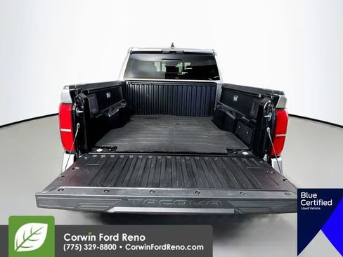 Used 2025 Toyota Tacoma TRD Sport w/ TRD Sport Upgrade Package image 29