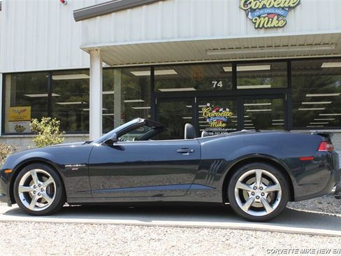 Used 2014 Chevrolet Camaro SS w/ RS Package RWD image 5