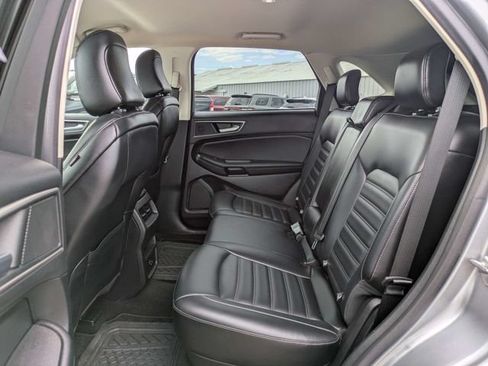Used 2022 Ford Edge SEL AWD/4WD image 14