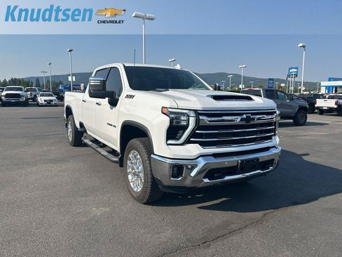 Used 2025 Chevrolet Silverado 3500 LTZ w/ LTZ Convenience Package AWD/4WD image 1