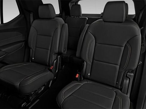 Used 2023 Chevrolet Traverse LT w/ Midnight/Sport Edition FWD image 11