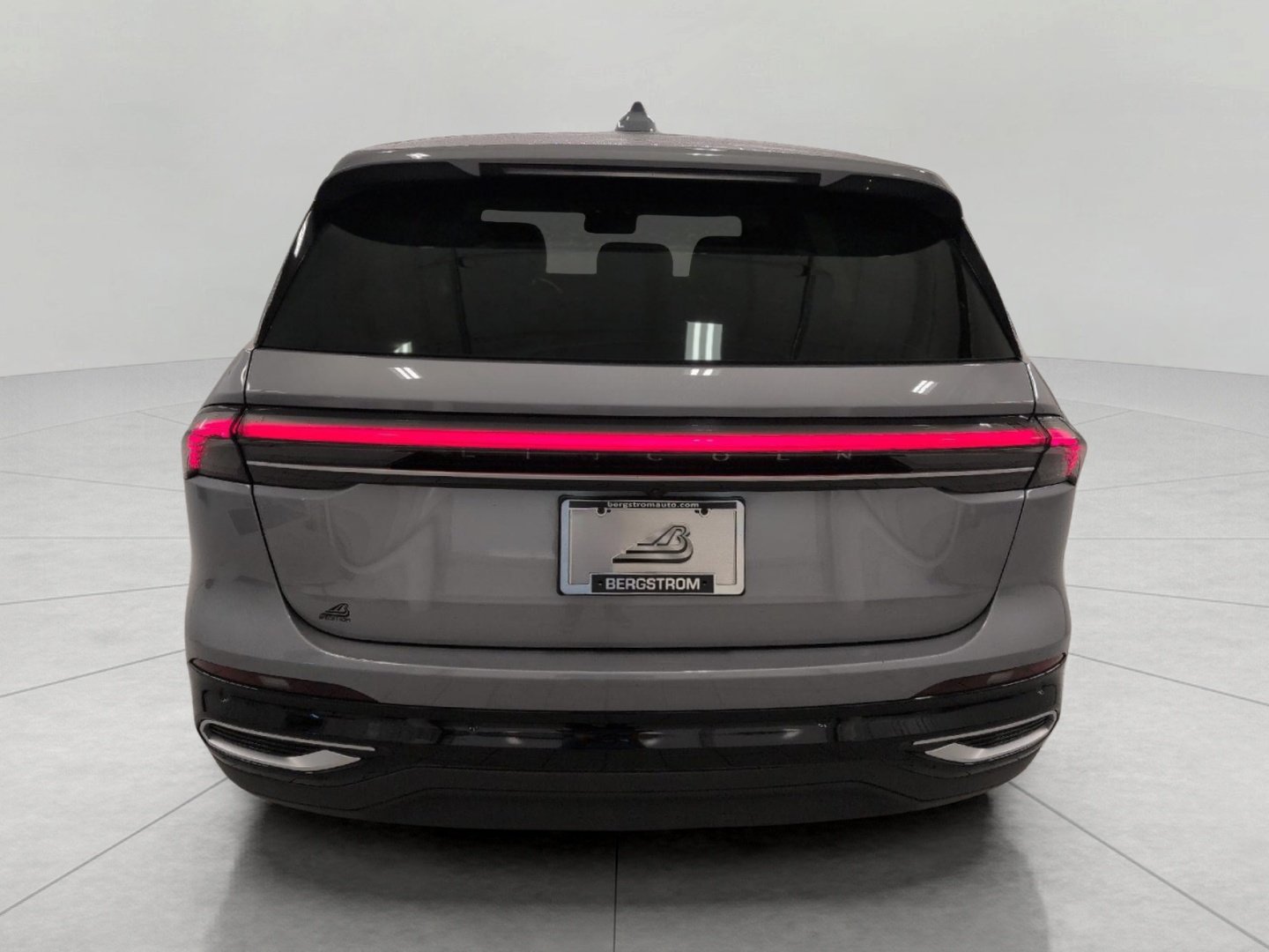 Used 2025 Lincoln Nautilus Premier w/ Equipment Group 102A AWD/4WD image 24