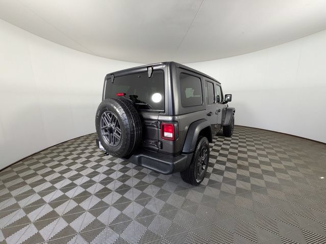 Used 2024 Jeep Wrangler Unlimited Sport AWD/4WD image 3