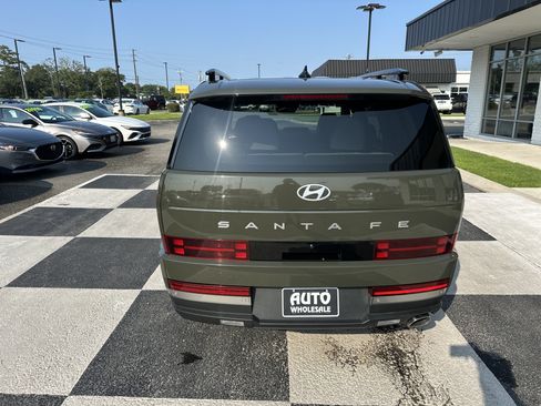 Used 2024 Hyundai Santa Fe Limited FWD image 4