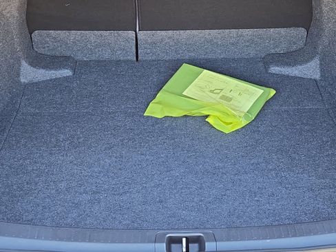 Used 2026 Toyota Corolla SE w/ SE Package image 37