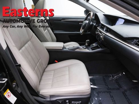 Used 2018 Lexus ES 350 w/ Luxury Package w/Wood Trim FWD image 27