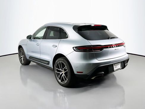 Used 2024 Porsche Macan image 3