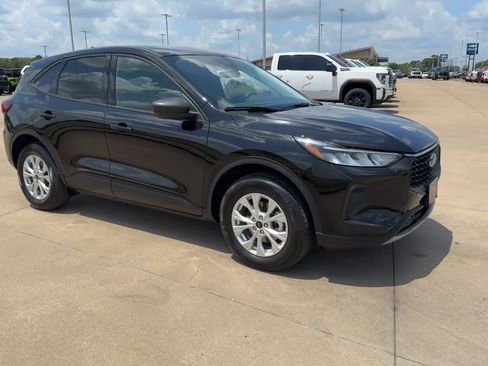 Used 2025 Ford Escape Active AWD/4WD image 3