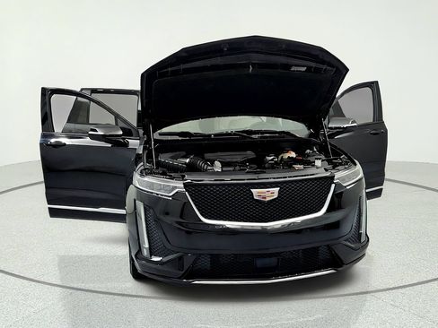 Certified 2023 Cadillac XT6 Sport w/ Technology Package AWD/4WD image 15