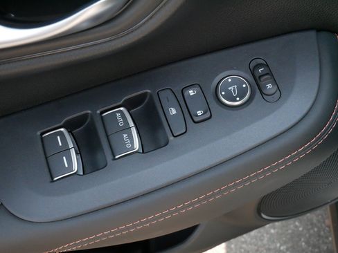Certified 2027 Honda HR-V Sport image 19