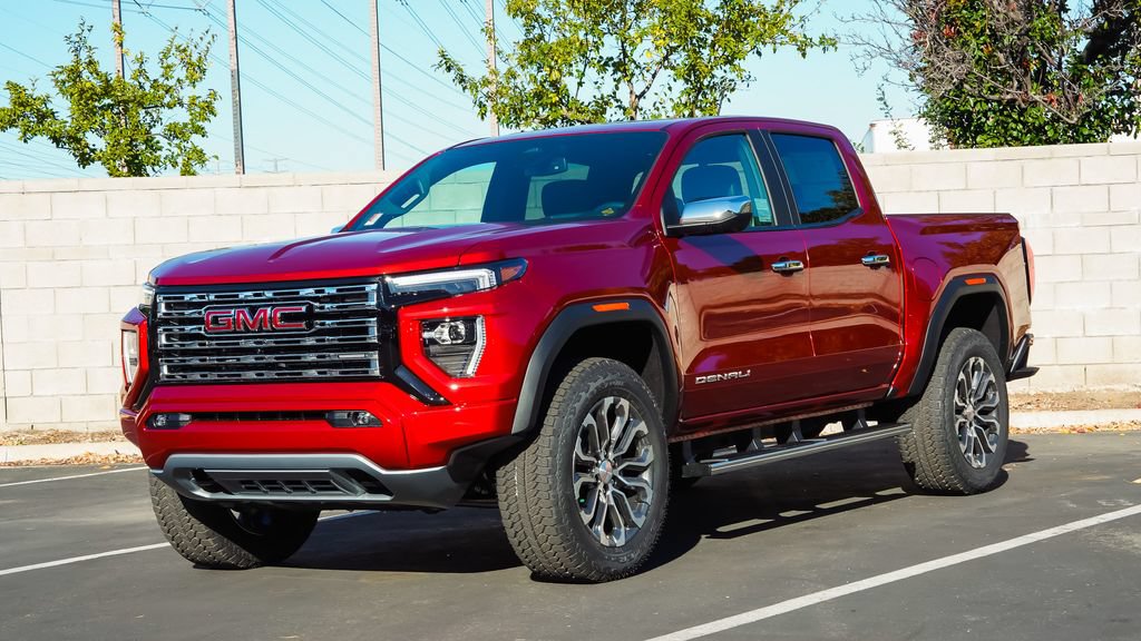New 2026 GMC Canyon Denali AWD/4WD image 4