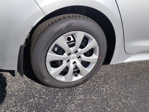 Certified 2026 Toyota Corolla LE image 9