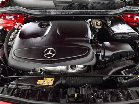 Used 2018 Mercedes-Benz GLA 250 4MATIC image 24