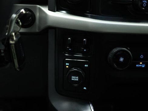 Used 2022 Ford F150 XLT w/ Trailer Tow Package image 30