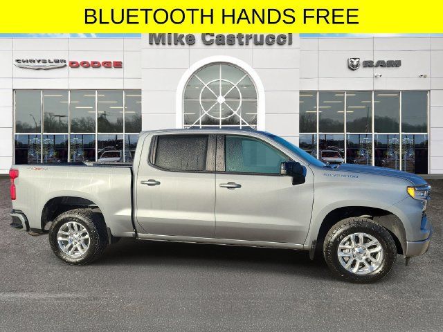 Used 2025 Chevrolet Silverado 1500 RST AWD/4WD image 3