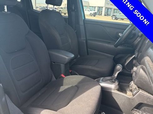 Used 2022 Jeep Renegade Latitude image 15